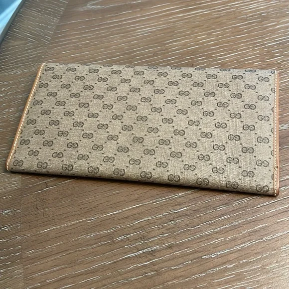 GUCCI - Micro GG long wallet with double flaps - EUC authentic - Picture 2 of 11